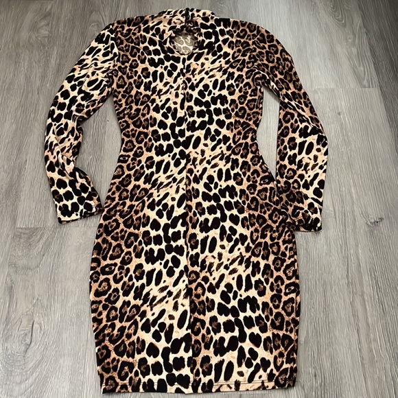 FashionNova - Picture 7 of 10